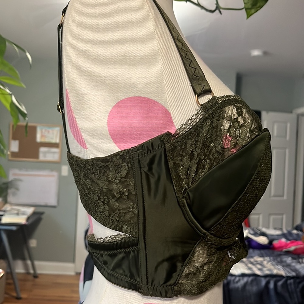 Bra - Picture 2 of 3